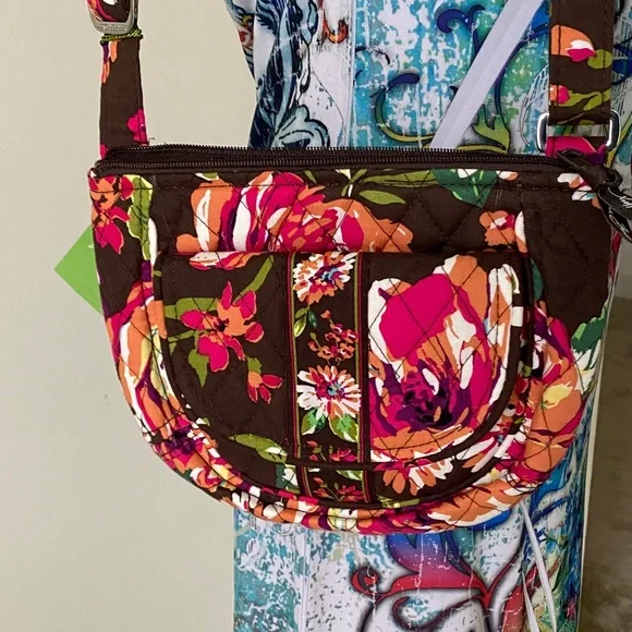 Vera Bradley Lizzy English Rose. Crossbody. - Picture 1 of 10